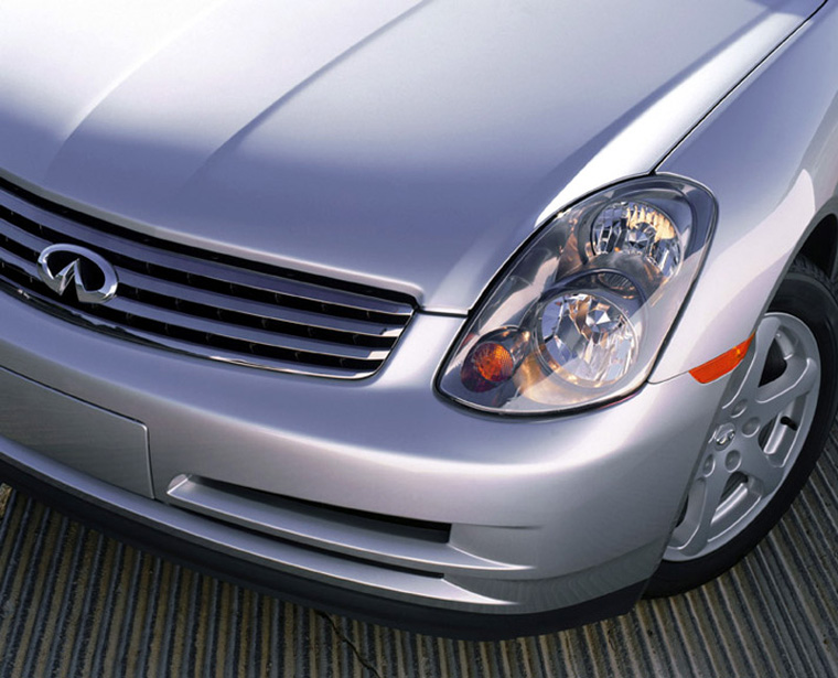 2003 - 2006 Infiniti G35 Sedan Headlight Picture